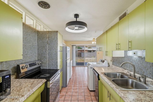 8041 E Julia Street, Tucson, AZ 85710