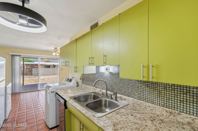 8041 E Julia Street, Tucson, AZ 85710