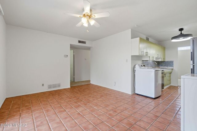 8041 E Julia Street, Tucson, AZ 85710