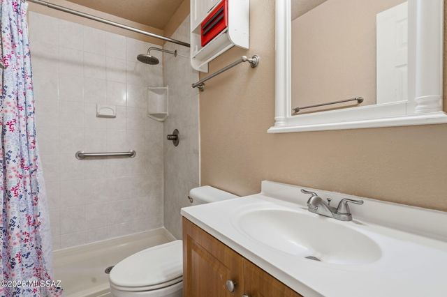 8041 E Julia Street, Tucson, AZ 85710