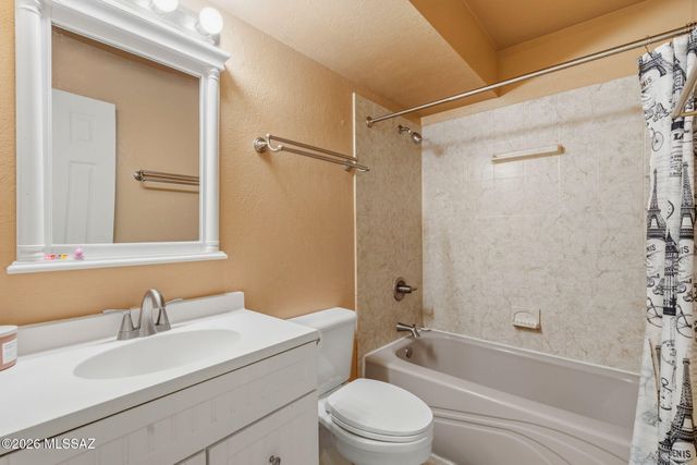 8041 E Julia Street, Tucson, AZ 85710