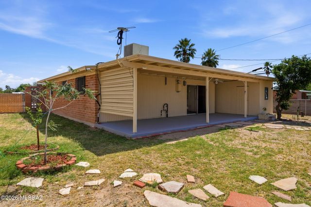 8041 E Julia Street, Tucson, AZ 85710
