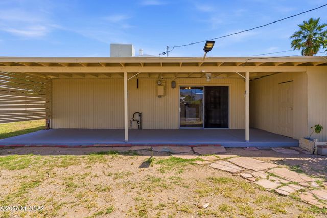 8041 E Julia Street, Tucson, AZ 85710