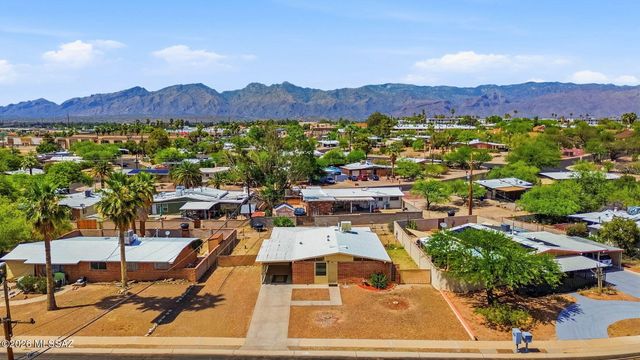 8041 E Julia Street, Tucson, AZ 85710