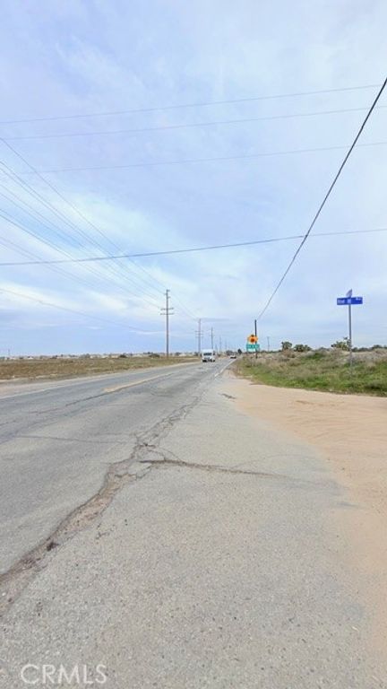 Image 10 of property listing at 51 W VIC Ave 51st STW AVE K-2, Quartz Hill, CA 93536