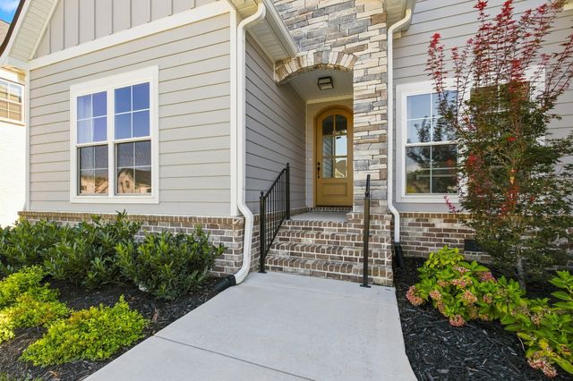 3021 Shady Forest Dr, Murfreesboro, TN 37128