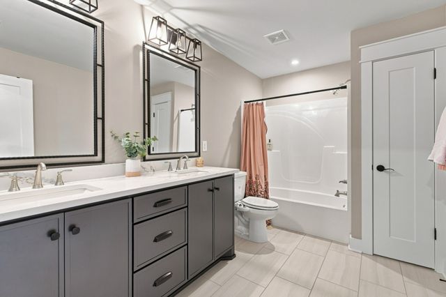3021 Shady Forest Dr, Murfreesboro, TN 37128