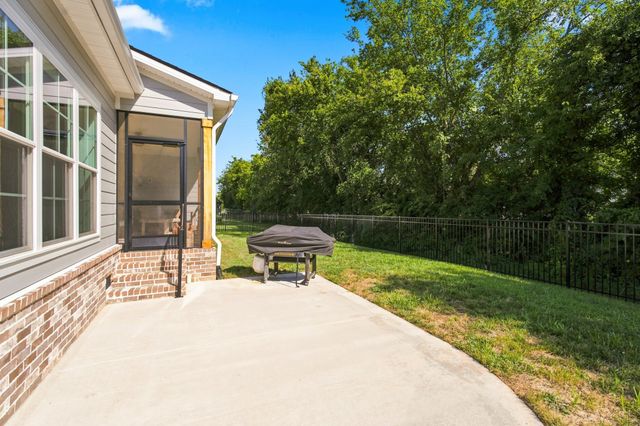 3021 Shady Forest Dr, Murfreesboro, TN 37128