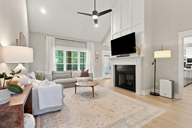 3021 Shady Forest Dr, Murfreesboro, TN 37128