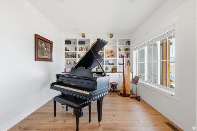 907 E 630 N, Hyde Park, UT 84318