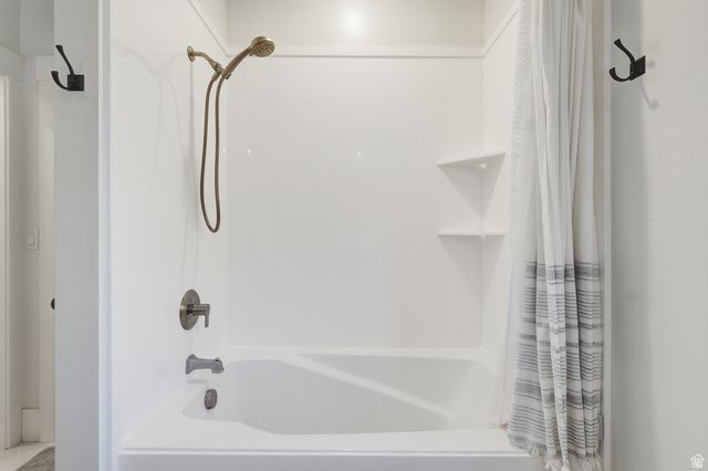 907 E 630 N, Hyde Park, UT 84318