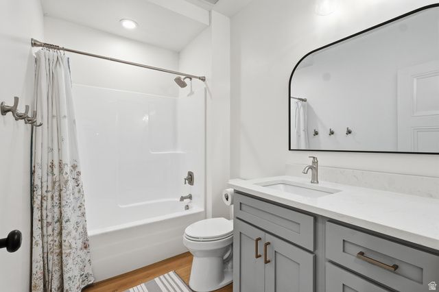 907 E 630 N, Hyde Park, UT 84318