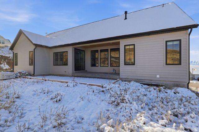907 E 630 N, Hyde Park, UT 84318