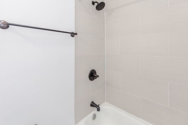 1430 N Dearborn Parkway 402, Chicago, IL 60610