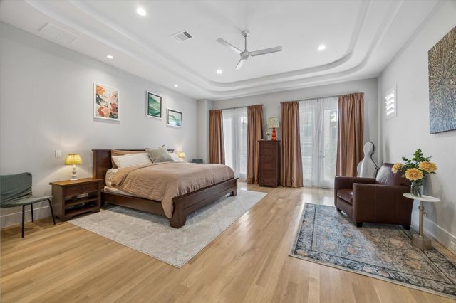 209 Malone Street, Houston, TX 77007