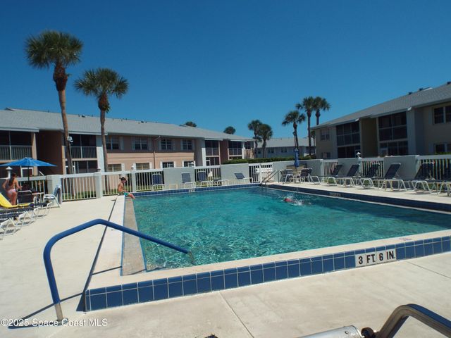 927 Sonesta Avenue NE 202, Palm Bay, FL 32905