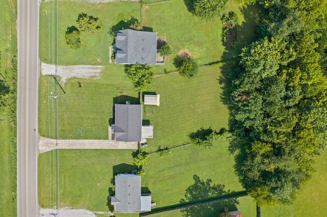 250 Hugh Hunter Rd, Oak Grove, KY 42262