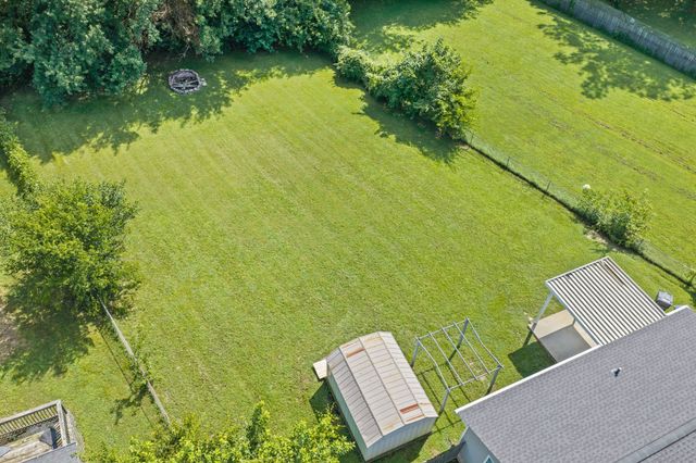 250 Hugh Hunter Rd, Oak Grove, KY 42262