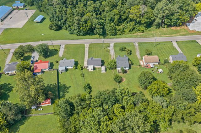 250 Hugh Hunter Rd, Oak Grove, KY 42262