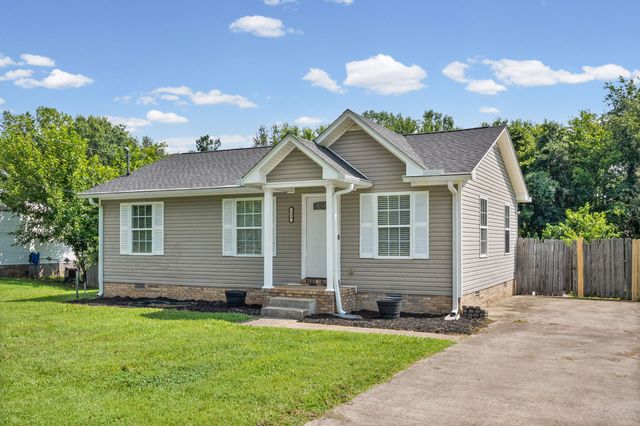 250 Hugh Hunter Rd, Oak Grove, KY 42262