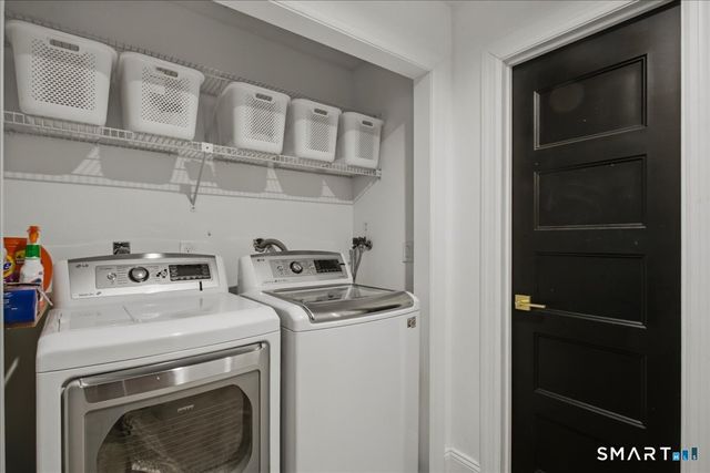 135 Heatherwood Drive 135, Brookfield, CT 06804