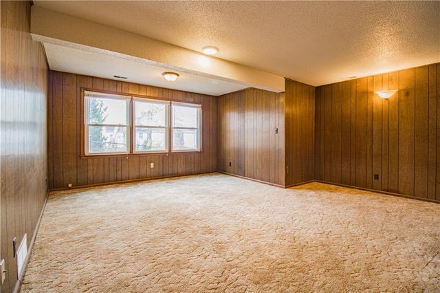 713 Tyler Avenue, Warrensburg, MO 64093