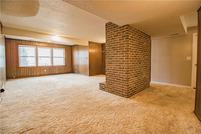 713 Tyler Avenue, Warrensburg, MO 64093