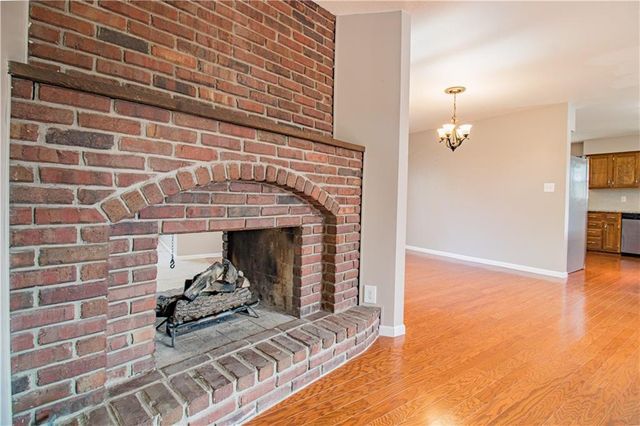 713 Tyler Avenue, Warrensburg, MO 64093