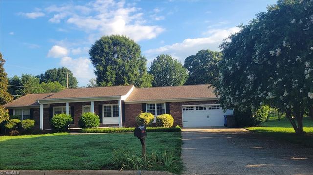 212 Vandyke Street, Kernersville, NC 27284