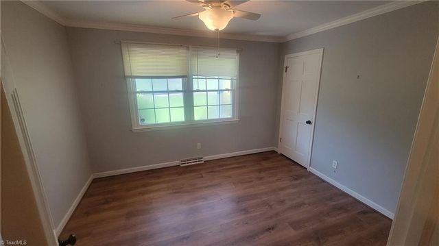212 Vandyke Street, Kernersville, NC 27284