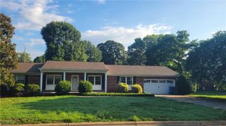 212 Vandyke Street, Kernersville, NC 27284