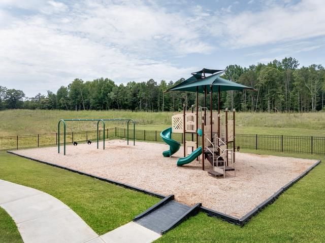 945 English Green Way, Woodruff, SC 29388