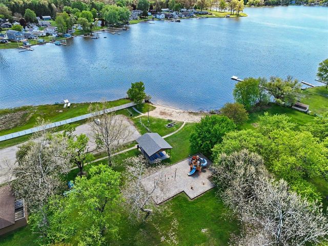 315 Pine Street, Decatur, MI 49045