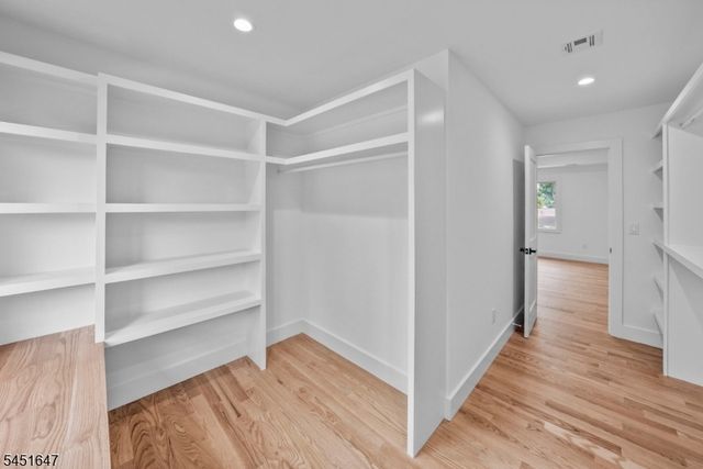 18 Blake Dr, Clark Twp., NJ 07066