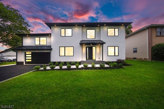 18 Blake Dr, Clark Twp., NJ 07066