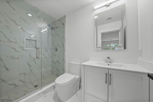 18 Blake Dr, Clark Twp., NJ 07066