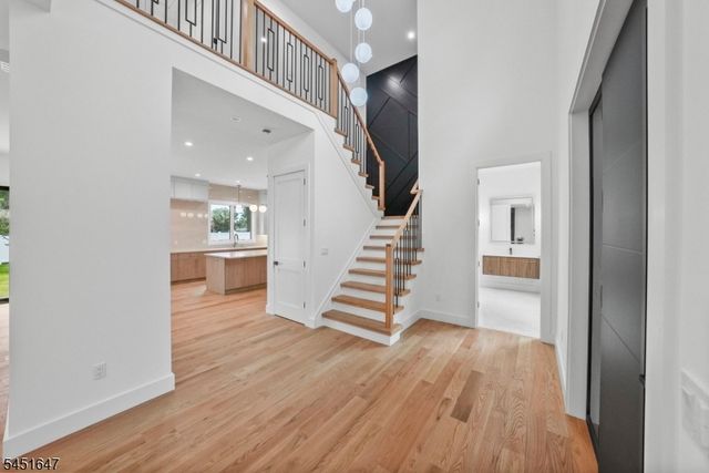 18 Blake Dr, Clark Twp., NJ 07066