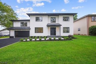 18 Blake Dr, Clark Twp., NJ 07066