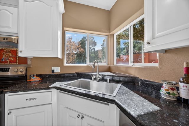 96 Sandia Mountain Ranch Drive, Tijeras, NM 87059