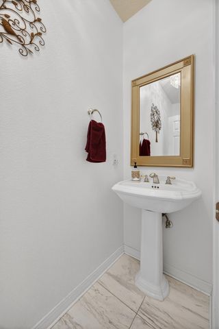 96 Sandia Mountain Ranch Drive, Tijeras, NM 87059