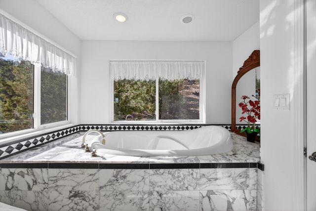 96 Sandia Mountain Ranch Drive, Tijeras, NM 87059