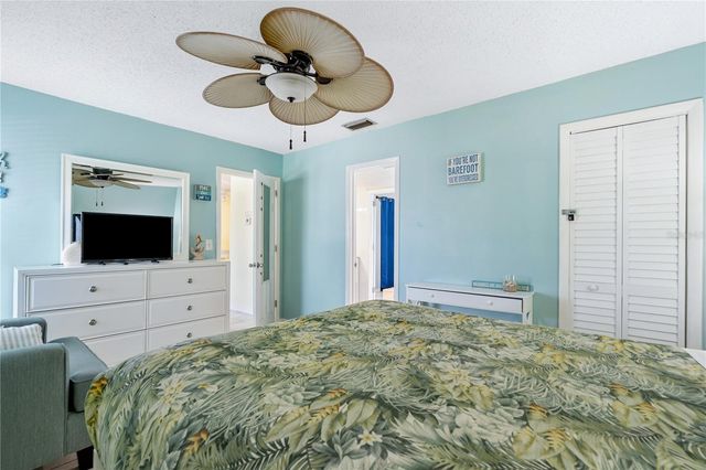 230 MEDALLION BOULEVARD E, Madeira Beach, FL 33708