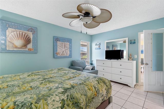 230 MEDALLION BOULEVARD E, Madeira Beach, FL 33708