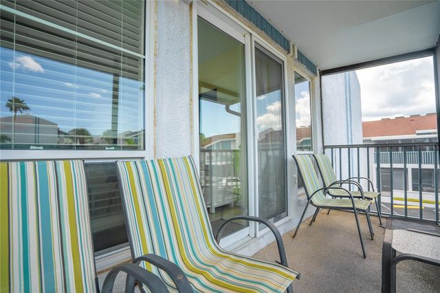 230 MEDALLION BOULEVARD E, Madeira Beach, FL 33708
