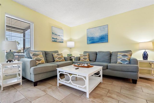 230 MEDALLION BOULEVARD E, Madeira Beach, FL 33708
