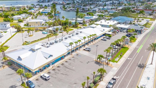 230 MEDALLION BOULEVARD E, Madeira Beach, FL 33708