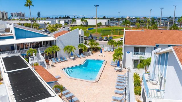 230 MEDALLION BOULEVARD E, Madeira Beach, FL 33708