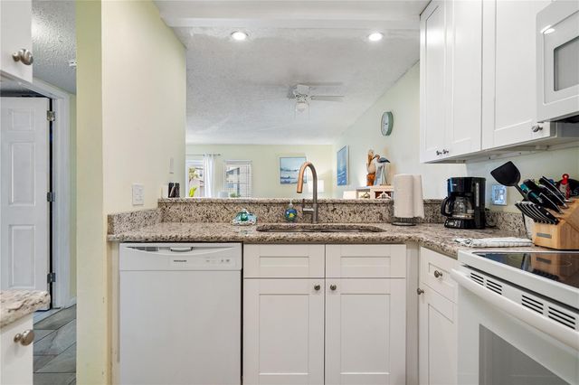 230 MEDALLION BOULEVARD E, Madeira Beach, FL 33708