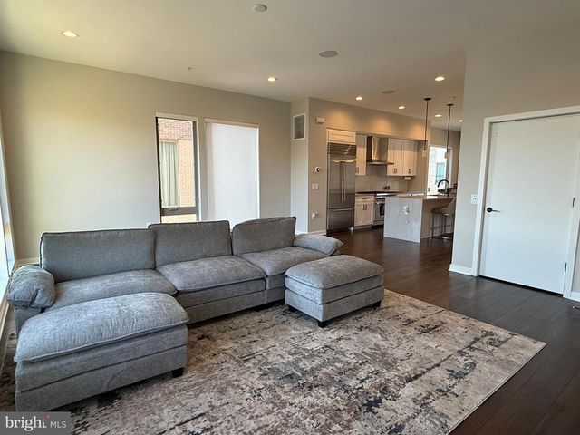 3119 PIERVIEW LN, Philadelphia, PA 19125