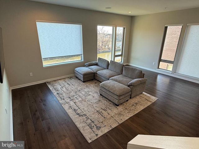 3119 PIERVIEW LN, Philadelphia, PA 19125